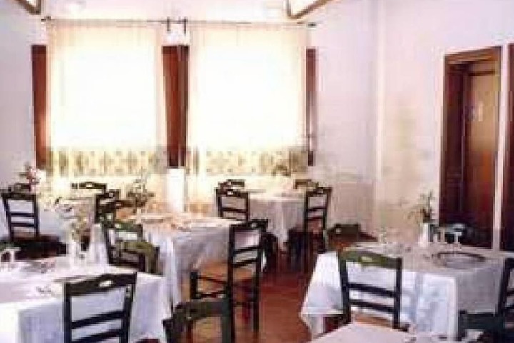 Dining Photos