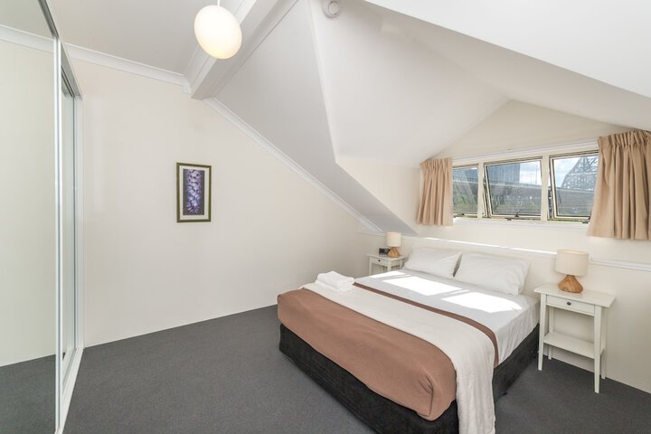 Room 4 of 29