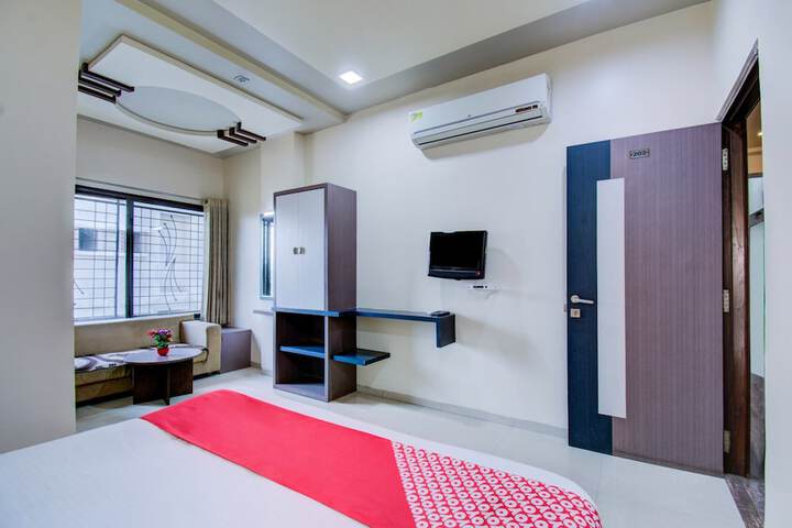 Room 17 of 38