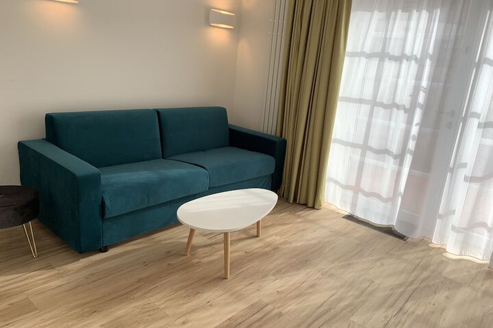 Room 63 of 147