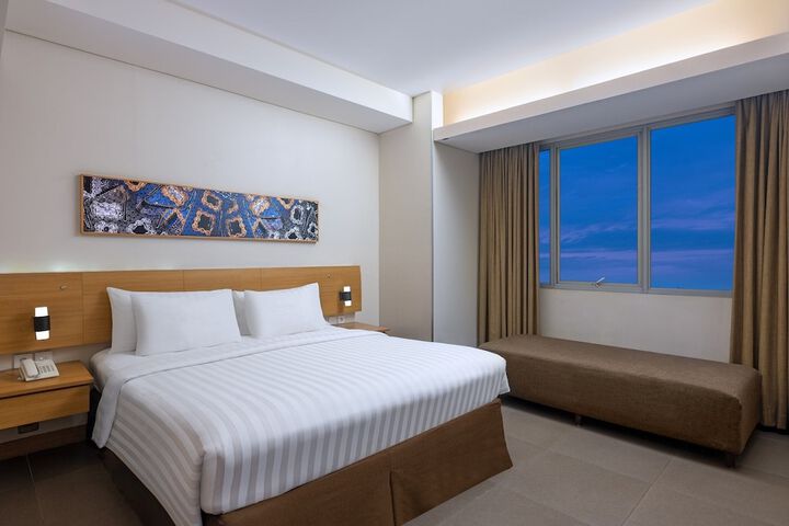 Room 7 of 32