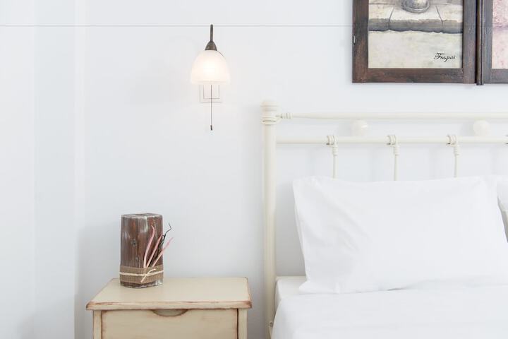 Room 27 of 120