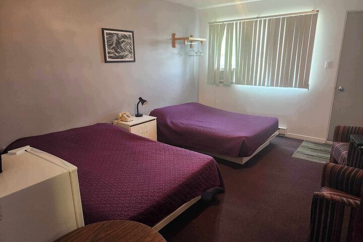 Room 7 of 33