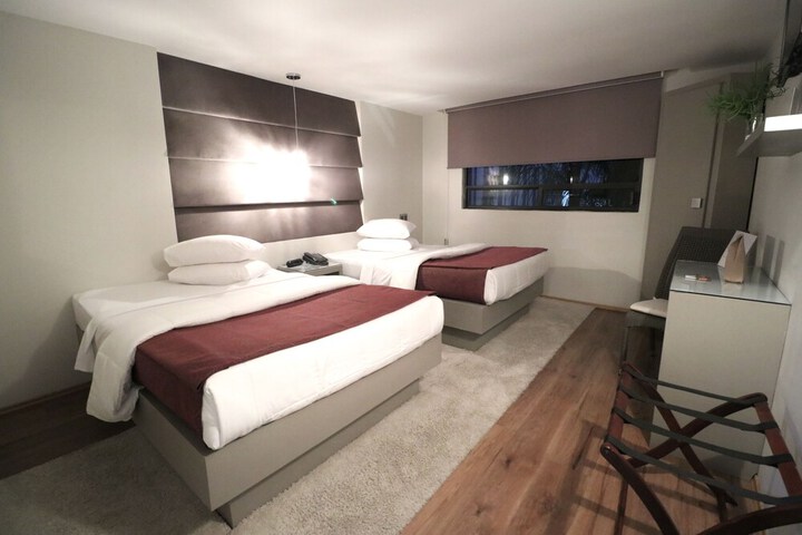 Room 21 of 45