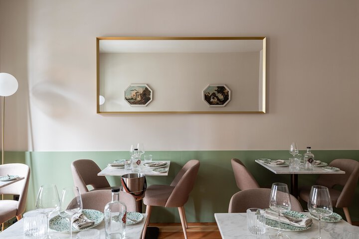 Dining 63 of 109