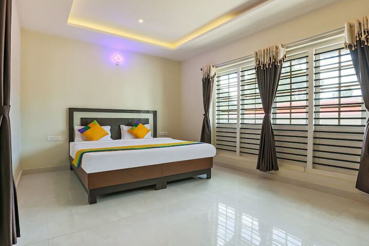Itsy Hotels Kottaram Residency 10 Mins To Botanical Garden