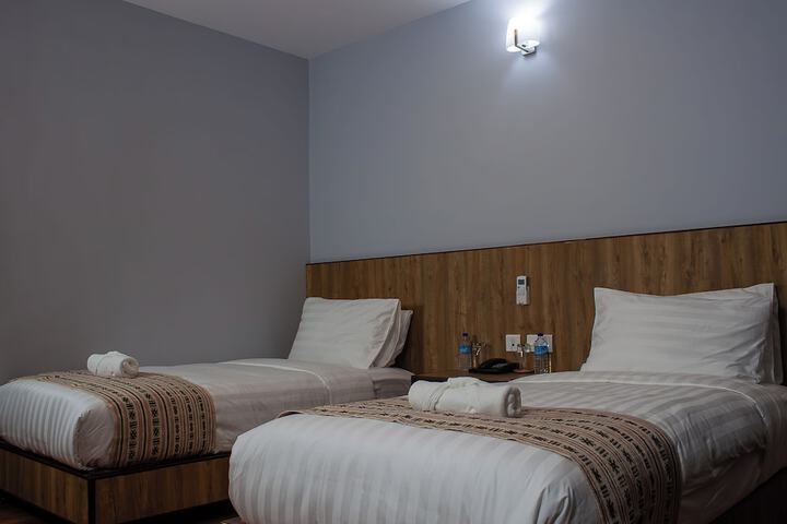 Room 7 of 35