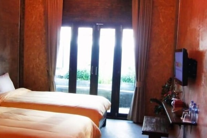 Room 2 of 47