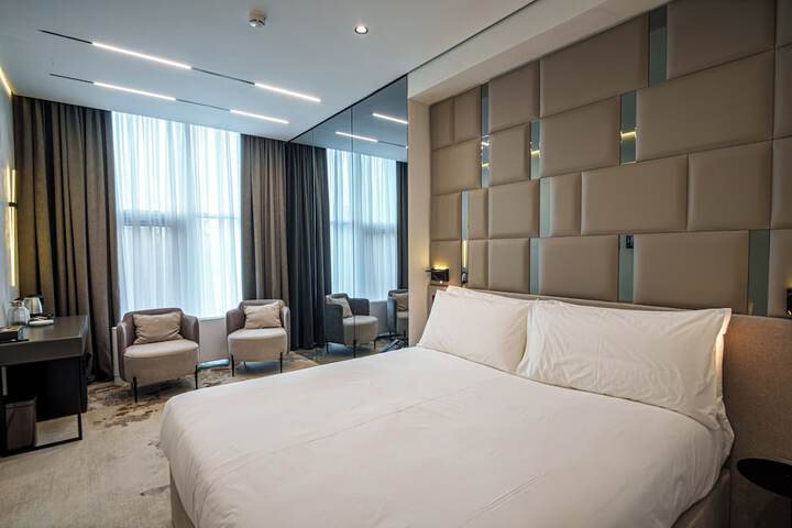 Room 3 of 18