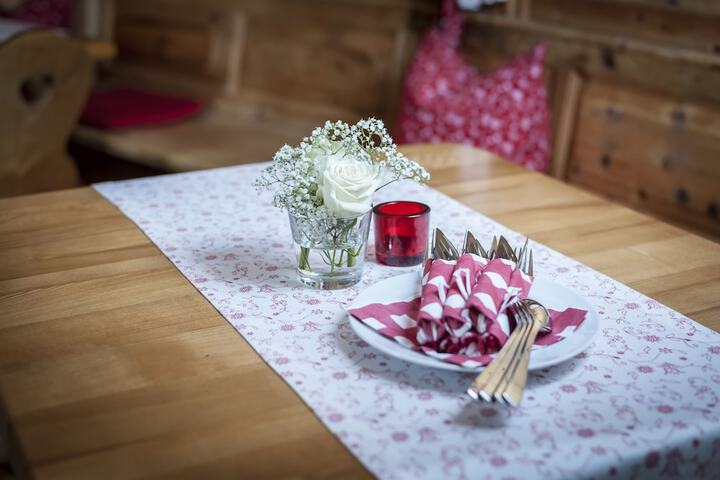 Dining 52 of 81