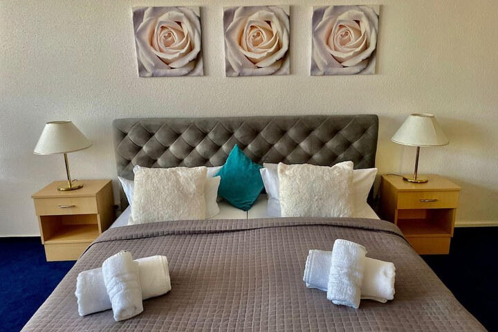 Room 14 of 65