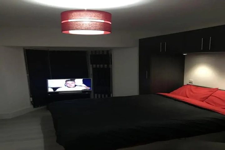 Room 3 of 16