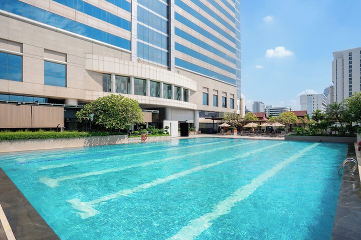 Pool 83 of 133