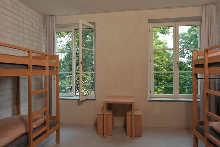 Room 7 of 39