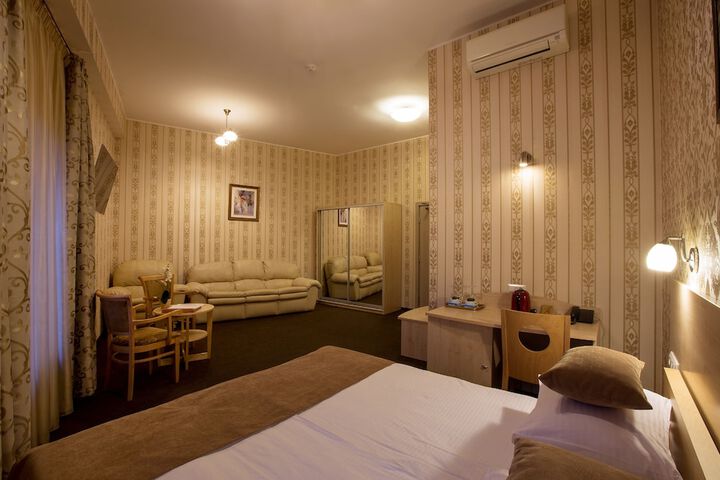 Room 25 of 124