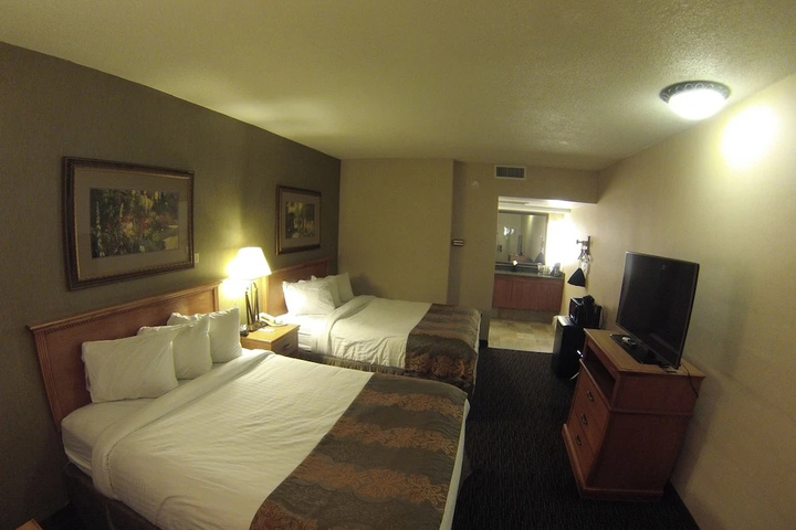 Room 3 of 35