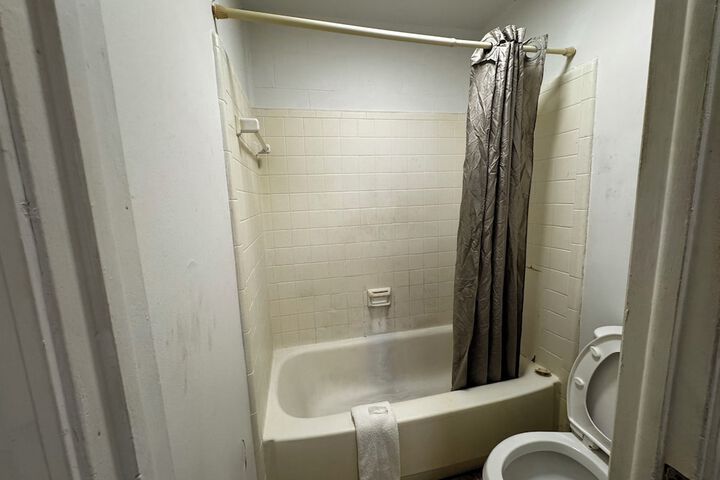 Room 37 of 43