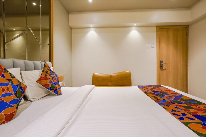 Room 13 of 35