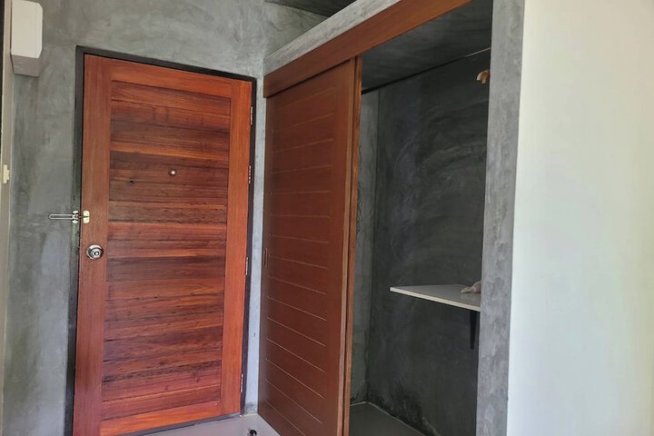 Room 5 of 28