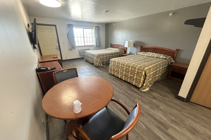 Room 5 of 19
