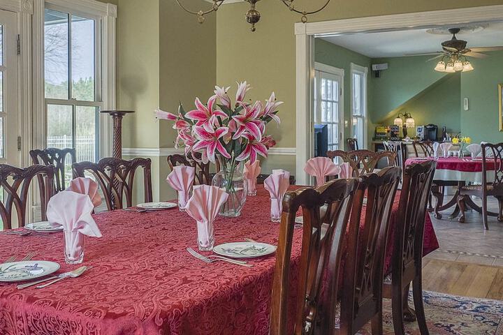 Breakfast/Coffee Service 31 of 32