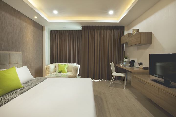 Room 11 of 36