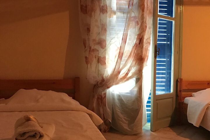 Room 8 of 42