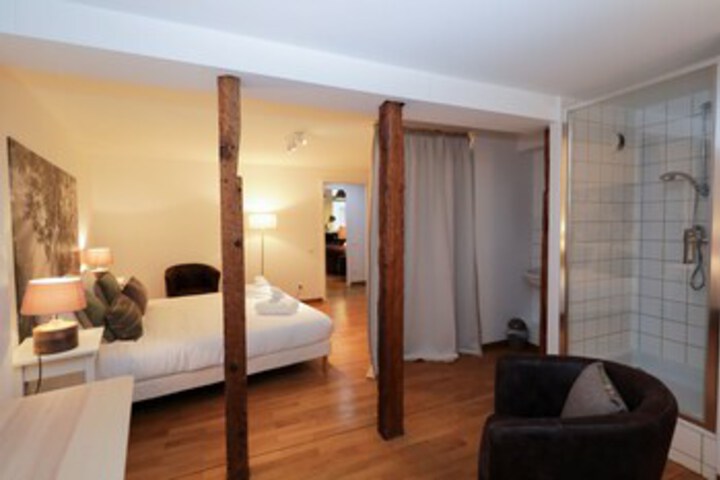 Room 34 of 60