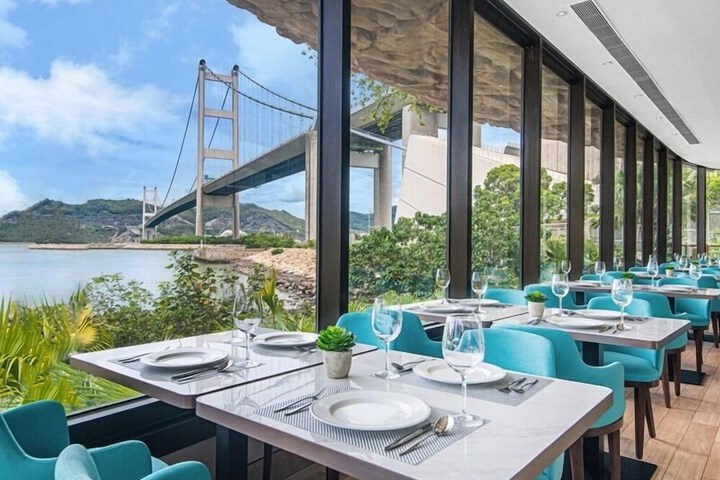 Dining Photos