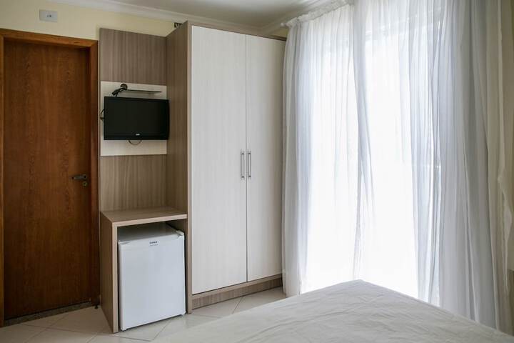 Room 32 of 57