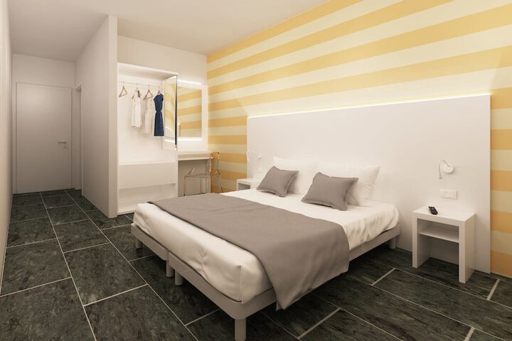 Room 7 of 50