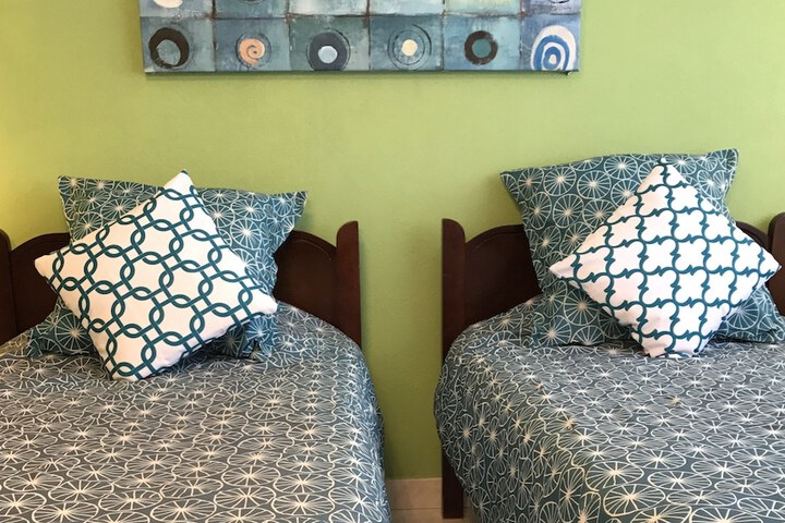 Room 10 of 47