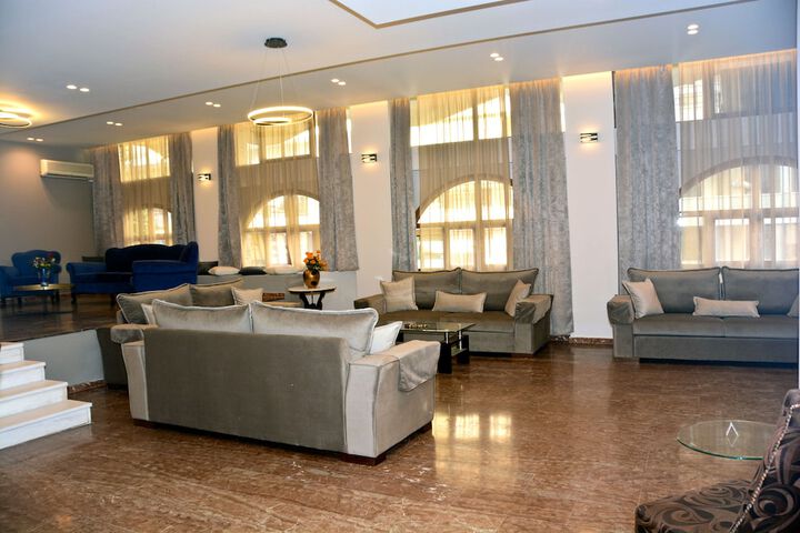 Room 8 of 13