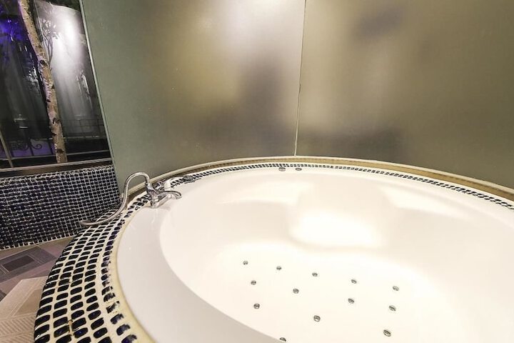 Room 3 of 57