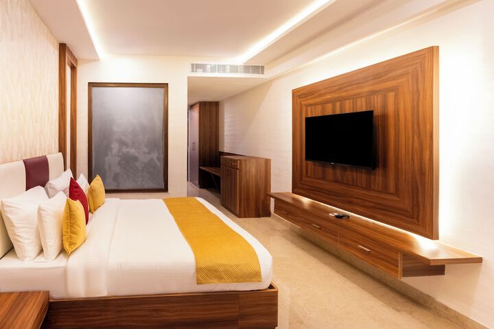 Room 15 of 73