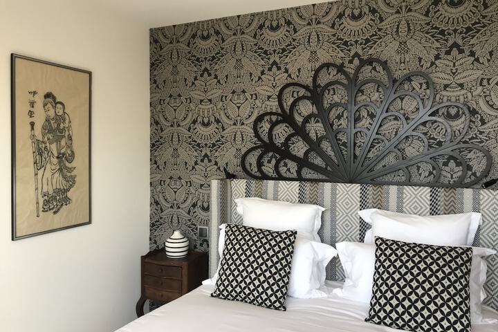 Room 14 of 76