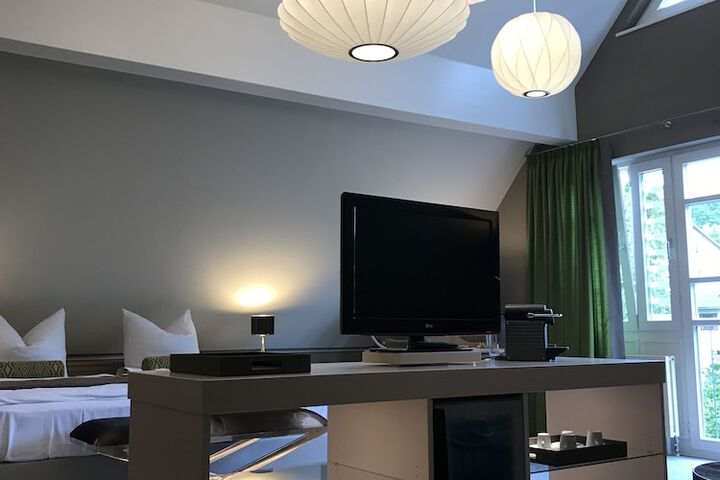 Room 44 of 86