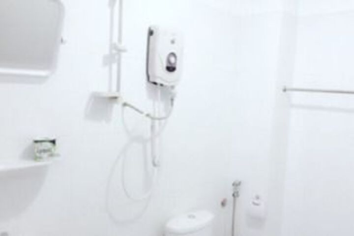 Room 2 of 34