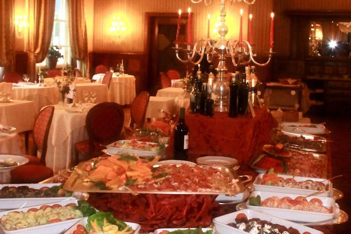 Dining 121 of 161