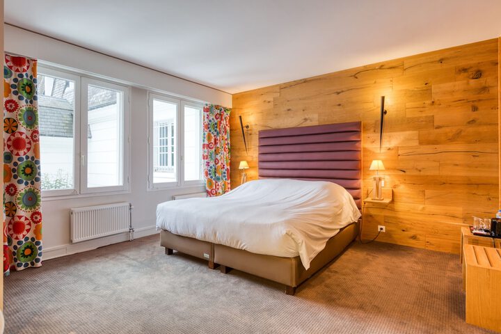 Room 10 of 53