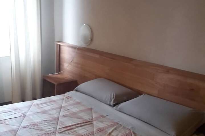Room 5 of 52