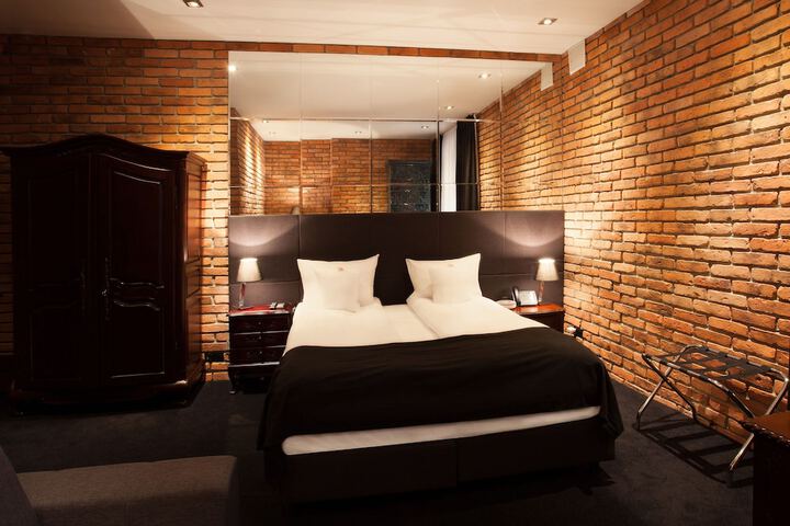 Room 32 of 112