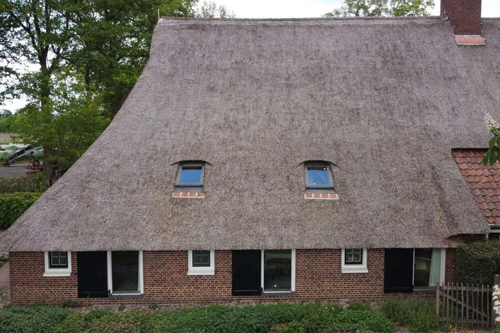 Spacious and Luxurious Holiday Home in Monumental Farmhouse Near Nature Reserves