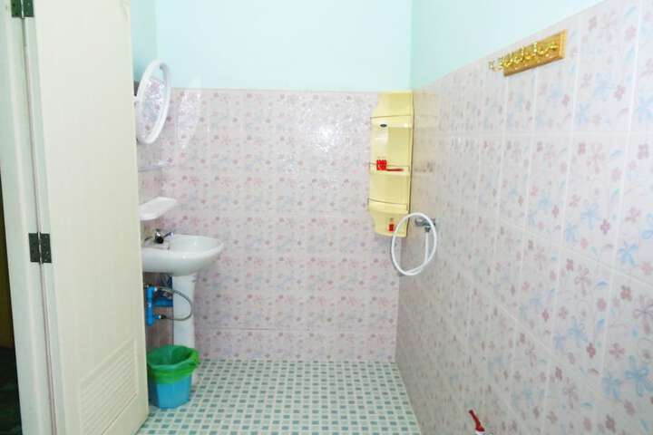 Room 14 of 19