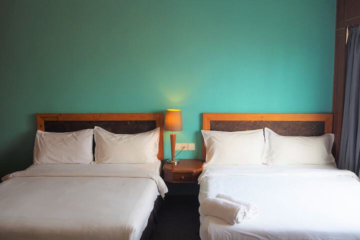 Room 13 of 52