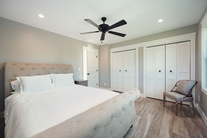 Room 82 of 188