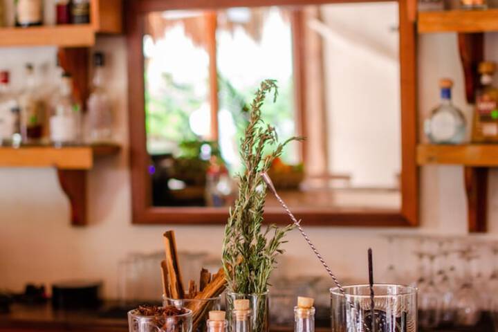 Dining 44 of 100