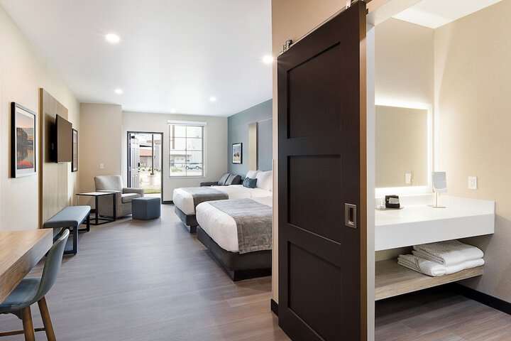 Room 11 of 35