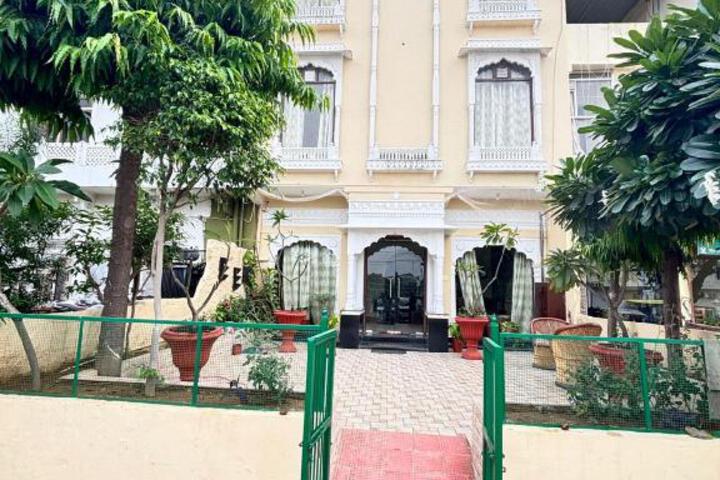 Hotel Dev Palace