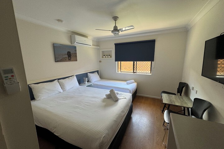 Room 9 of 21